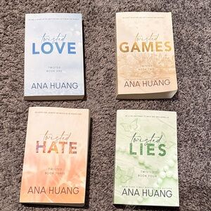 Twisted Series Book Set - Multicolor